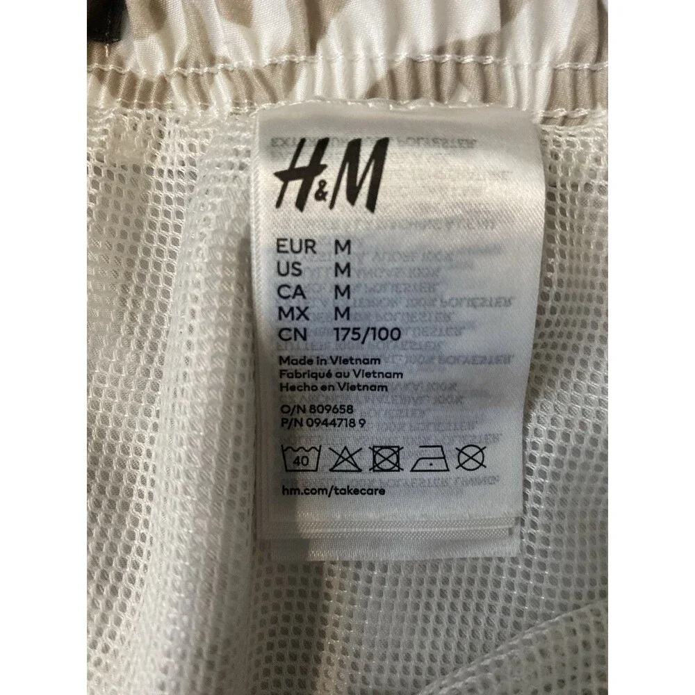 H&M Beige and White Geometric Print Coastal Style Swim Shorts Men’s Size M